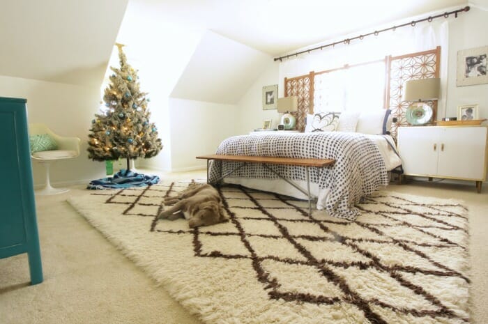 Eclectic bohemian bedroom at Chtistmas