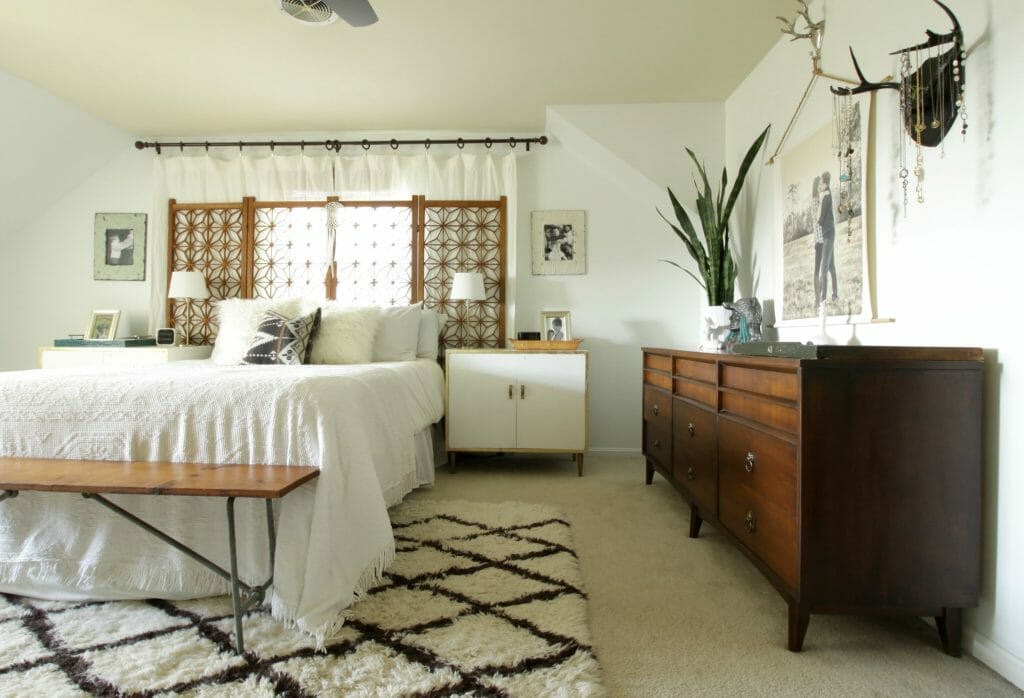 modern-bohemian-bedroom-white-wood