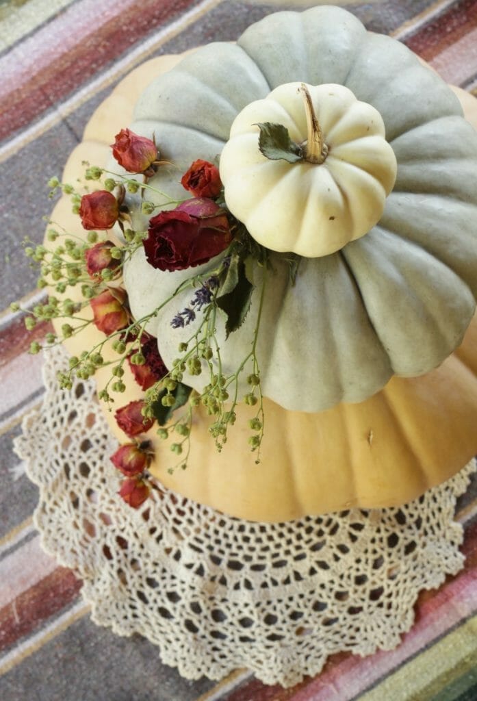 tiered-pumpkin-dried-floral-fall-centerpiece