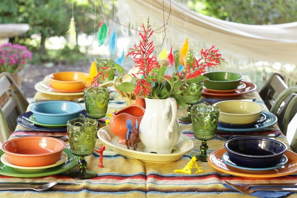 Colorful Kids Table for Thanksgiving- Fun ideas!