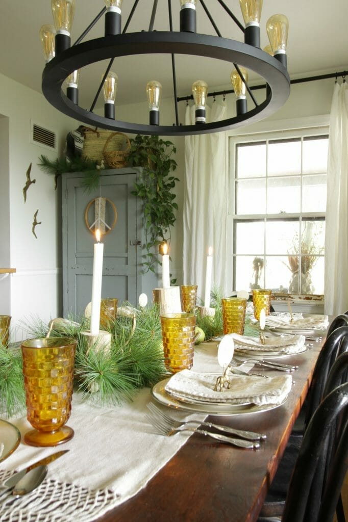 Easy Affordable Rustic and Natural Christmas Tablescape