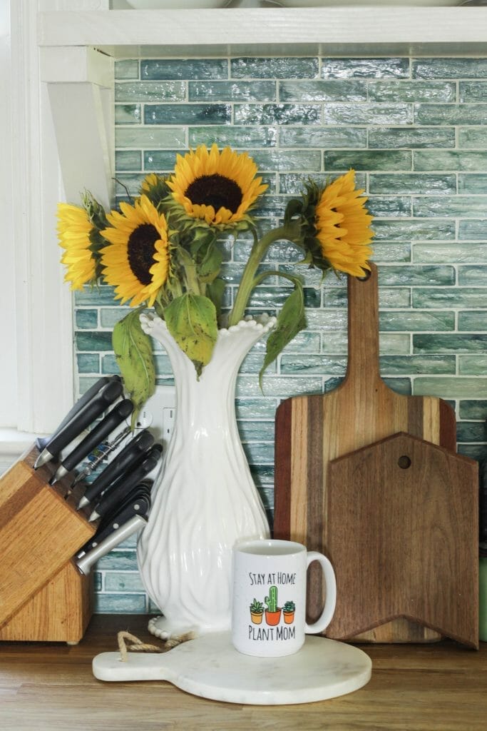 Sunflowers bring a fall touch to the kitchen