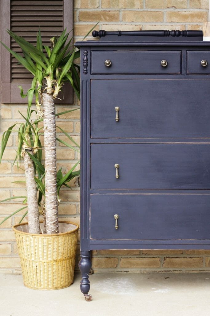 Coastal Blue Vintage Dresser with Teardrop Pulls- DIY Furniture Makeover
