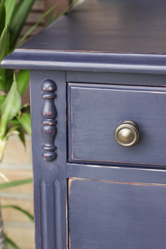 Simple Knobs on classic navy dresser