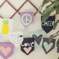 Last Minute DIY Gift Idea for Kids to Give Friends: Simple Felt F