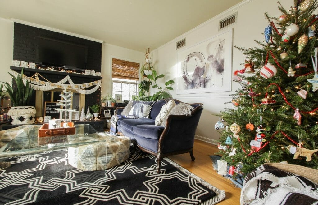 Vintage Inspired Living Room at Christmas