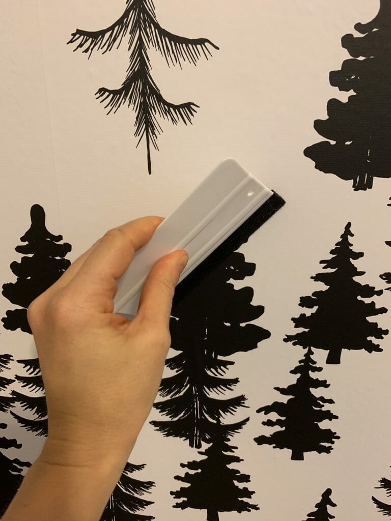 How to hang temporary wallpaper