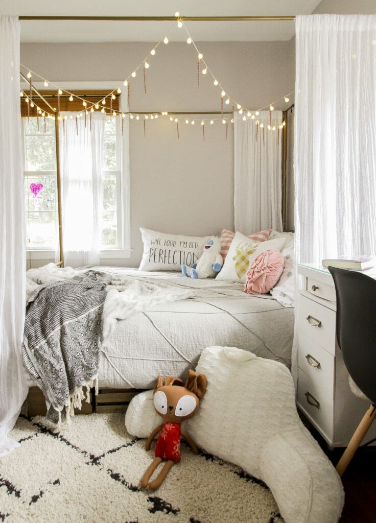 Teen Girl Christmas Bedroom Decor