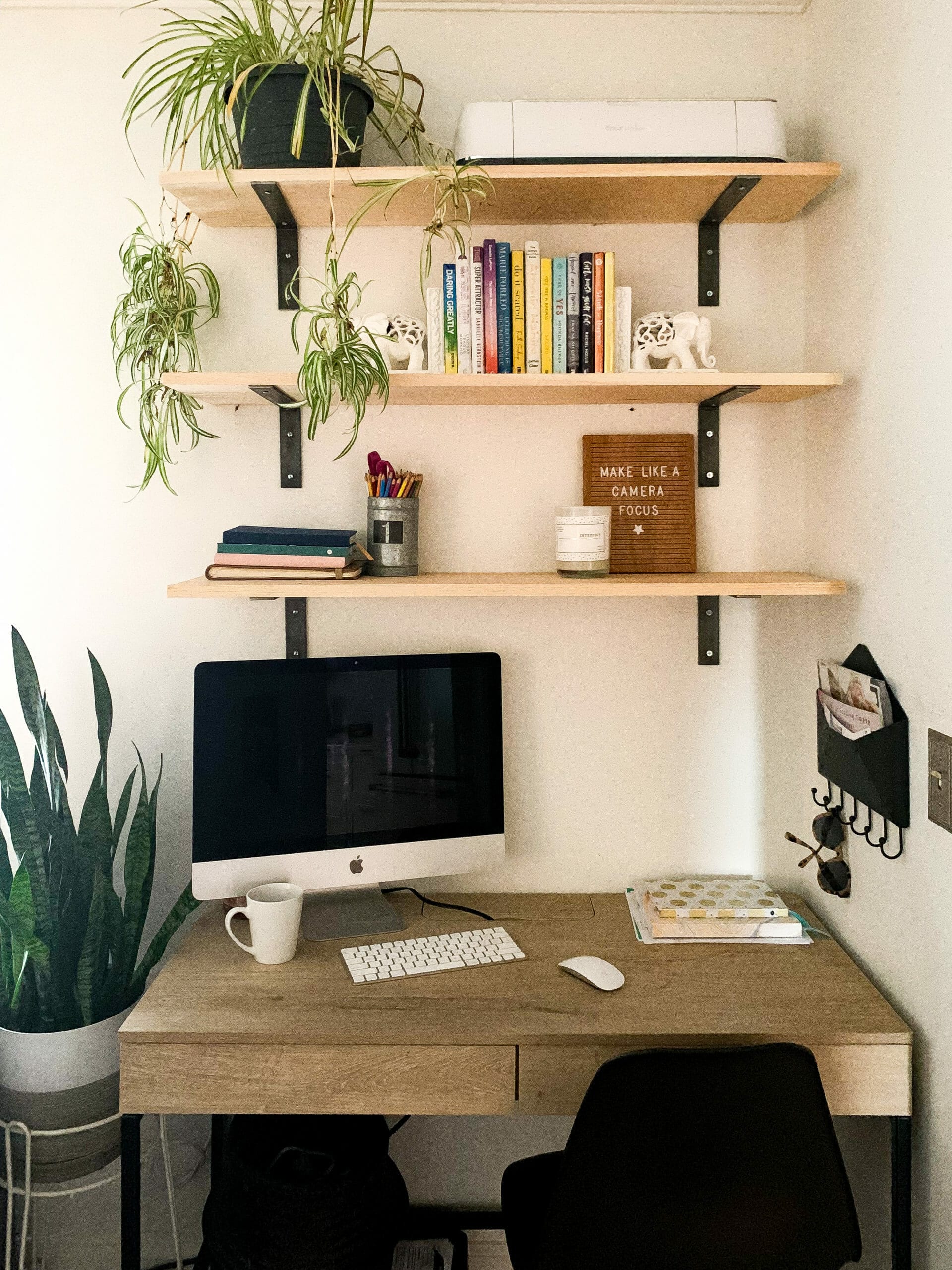 How to create a home office in living room - Cassie Bustamante