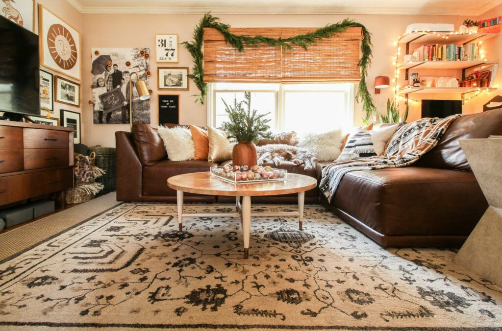 small living room christmas